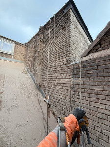 Photo de galerie - Dejoitage d’un mur 