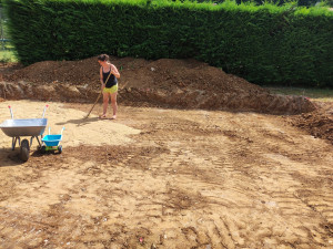 Photo de galerie - Plate forme décaissement minipelle pour piscine hors sol 