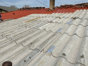 Photo de galerie - Nettoyage toiture, fibrociment, mise en peinture