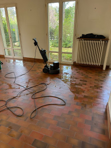 Photo de galerie - Lavage mécanisé avec une mono brosse