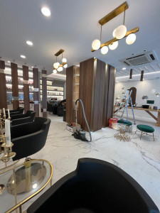 Photo de galerie - Pose luminaires salon de coiffure