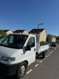Photo de galerie - Camion benne disponible en location avec ou sans chauffeur 