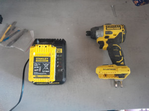 Photo de galerie - Bricolage et multi services