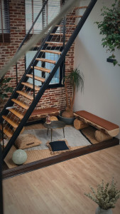 Photo de galerie - Création et réalisation d'un banc Matelassé pour venir habiller un loft dans un jardin japonais 