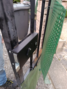 Photo de galerie - Remplacement d'une serrure de portail 