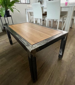 Photo de galerie - Une table basse fabriquée par mes soins. 