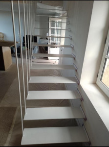 Photo de galerie - Escalier suspendu 