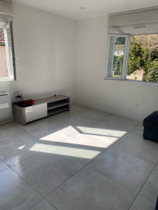 Photo de galerie - Nettoyage complet d’appartement avant déménagement. Logement rendu propre, soigné et prêt à être remis