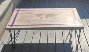 Photo de galerie - Table basse chêne/résine epoxy 