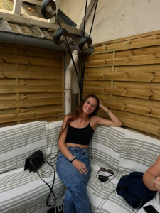 Photo de galerie - Bonjour, je vous propose mes services pour garder promener nourrir tout ce dont vous avez besoin pour vos petits compagnons. N’hésitez pas à me contacter.