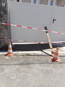 Photo de galerie - Création de dalle béton suite de pose de portail 