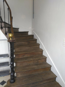 Photo de galerie - Vitrification des parquets anciens 