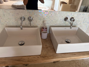 Photo de galerie - Salle de bain robinetterie 