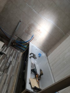 Photo de galerie - Rénovation complète d’une salle de bain douche baignoire double vasque lave-linge sèche-linge ...
J’interviens seul…
