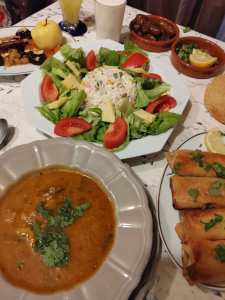 Photo de galerie - Aide à la personne.
prépare des repas et entretien de la maison  