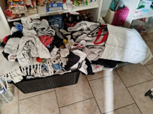 Photo de galerie - Linge à repasser et à plier plus ménage à faire.