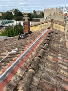 Photo de galerie - Faitage remplacement d'un closoir ventilé chantier réalisé par Monsieur Belli date de l’intervention, le 090 10/2026 Bordeaux centre