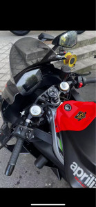 Photo de galerie - Changements t de fourche supérieure sur une aprilia rs660 