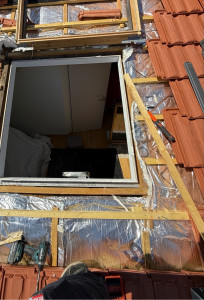 Photo de galerie - Changement et rehaussement d’un VELUX