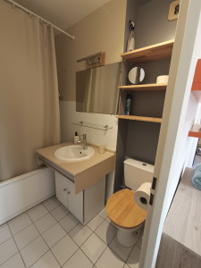 Photo de galerie - Rénovation complète de SdB, électricité, plomberie et peintures.