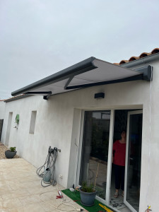 Photo de galerie - Store banne motorisé 