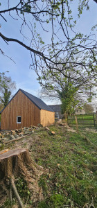 Photo de galerie - APRÈS 
abattage arbres ? pour protéger garage des future tempêtes. 