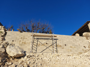 Photo de galerie - Reconstruction mur écroulé en parpaing à bancher 