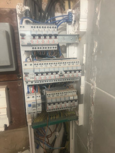 Photo de galerie - Pose un tableau électrique