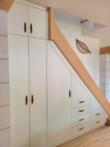 Photo de galerie - Aménagement sous escalier