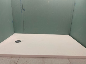 Photo de galerie - Pose de placo Hydrofuge + receveur de douche 