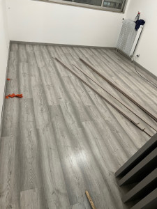 Photo de galerie - Pose du parquet 