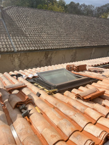 Photo de galerie - Pose de velux après Création complète d’un chevêtre 