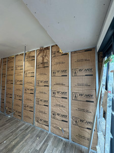 Photo de galerie - Création d’ossature métallique puis pose d’isolation en 120mm et de BA13 . 