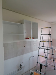 Photo de galerie - Montage meubles cuisine.