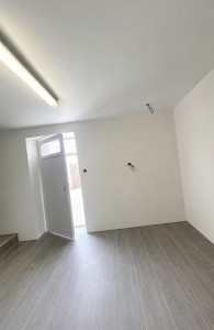 Photo de galerie - électricité , isolation placo bandes peinture 