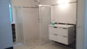 Photo de galerie - Salle de bain avec douche a l'italienne