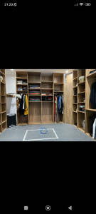 Photo de galerie - Dressing sur mesure en mélamine effet bois