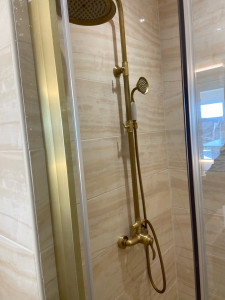 Photo de galerie - Pose d’une bonde de douche complète 