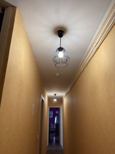 Photo de galerie - Installation de petits plafonniers luminaire