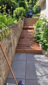 Photo de galerie - Fin de l'escalier en bois