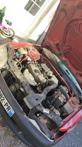 Photo de galerie - Vidange avec changement filtre + bougie 
changement phare avant 
Déblocage du coffre avec diagnostic de la cause du blocage 
changement câble frein a main + réglage 
changement des 2 rotule de direction 
présentation au ct 
306 1l4 i