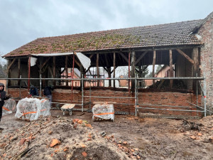 Photo de galerie - Rajout de pièces de bois en sous-œuvre 