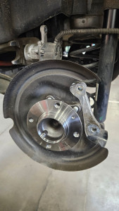 Photo de galerie - Remplacement moyeu de roue arrière 