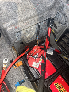 Photo de galerie - Bmw E90- Reparation temporaire du capteur BSI