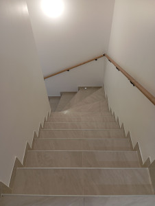 Photo de galerie - Habillage escalier plus plinthe 