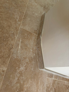 Photo de galerie - Pose et joint de plinthes carrelage 