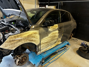 Photo de galerie - Réparation et peinture carrosserie 