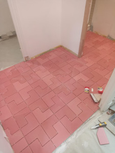 Photo de galerie - Pose de carrelage professionnelle ✨
Des finitions parfaites, un travail soigné et durable pour sublimer vos espaces. Contactez-nous pour un devis gratuit !