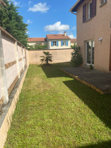 Photo de galerie - Entretien de 500m2 de pelouse. 2ème tontes de l’année 