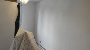 Photo de galerie - APRÈS Mur enduit puis repeints.